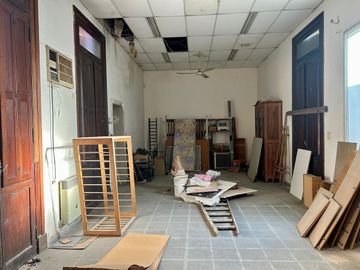 CASA PARA DESARROLLO / CONSULTORIO EN CENTRO