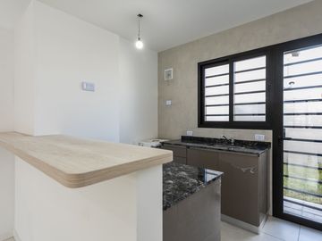 DUPLEX A ESTRENAR 3 AMB PALOMAR, COCHERA, PATIO