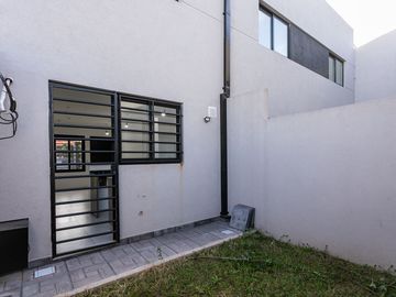 DUPLEX A ESTRENAR 3 AMB PALOMAR, COCHERA, PATIO
