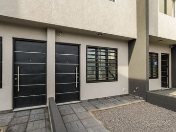 DUPLEX A ESTRENAR 3 AMB PALOMAR, COCHERA, PATIO