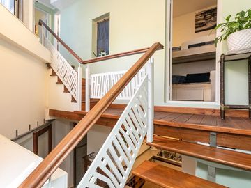 VENTA CASA 3 AMBIENTES CON TRES TERRAZAS Permuta