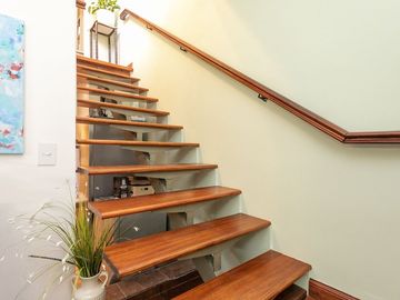 VENTA CASA 3 AMBIENTES CON TRES TERRAZAS Permuta