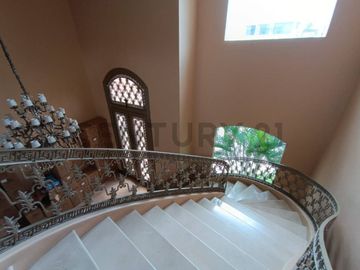 Venta de Casa con piscina en Urb. Palma Mallorca, Samborondón