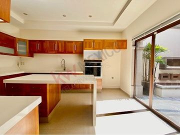 VENTA CASA EN CONDOMINIO CONJUNTO DE SOLO 2 CASAS EN COL. DEL CARMEN COYOACAN