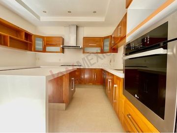 VENTA CASA EN CONDOMINIO CONJUNTO DE SOLO 2 CASAS EN COL. DEL CARMEN COYOACAN
