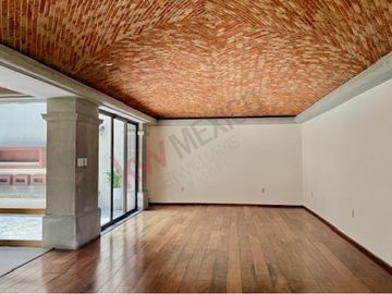 VENTA CASA EN CONDOMINIO CONJUNTO DE SOLO 2 CASAS EN COL. DEL CARMEN COYOACAN
