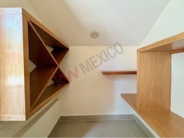 VENTA CASA EN CONDOMINIO CONJUNTO DE SOLO 2 CASAS EN COL. DEL CARMEN COYOACAN