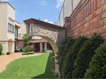 VENTA CASA EN CONDOMINIO CONJUNTO DE SOLO 2 CASAS EN COL. DEL CARMEN COYOACAN
