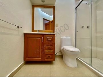 VENTA CASA EN CONDOMINIO CONJUNTO DE SOLO 2 CASAS EN COL. DEL CARMEN COYOACAN