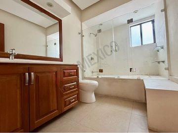 VENTA CASA EN CONDOMINIO CONJUNTO DE SOLO 2 CASAS EN COL. DEL CARMEN COYOACAN