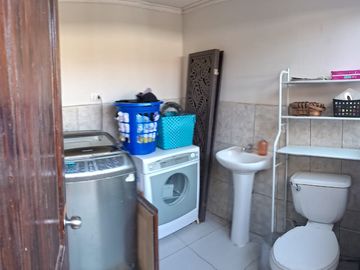 CASA EN VENTA , CERRO NAVIA, 5D,2B