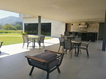 CASA VENTA LAS ESMERALDAS (NV)