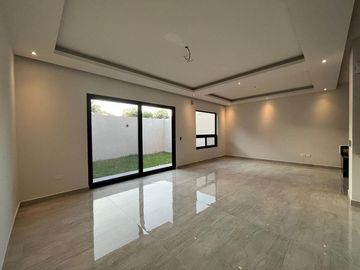 CASA VENTA LAS ESMERALDAS (NV)