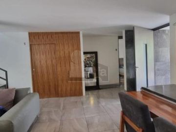 Casa en venta con 5 recámaras con baño, en Sierra Nogal