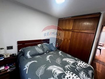 Casa Remodelada. Amplio Patio. Acceso a Club House