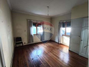 SE VENDE CASA EN SANTA ISABEL 5D/3B, PROVIDENCIA