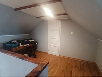 SE VENDE CASA CENTRAL EN LA REINA