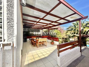 Camilo Henriquez, Quilpué. Casa con hermoso Jardín.
