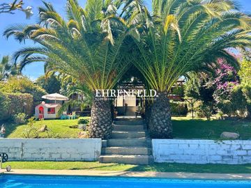 Camilo Henriquez, Quilpué. Casa con hermoso Jardín.