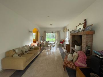 Casa en venta Villa Rosa - Apta crédito