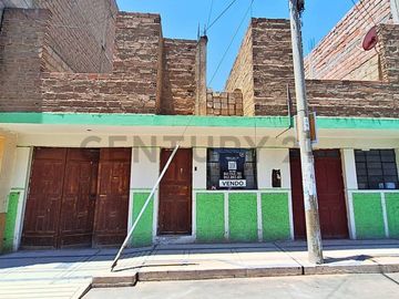 VENTA DE CASA EN LEONCIO PRADO
