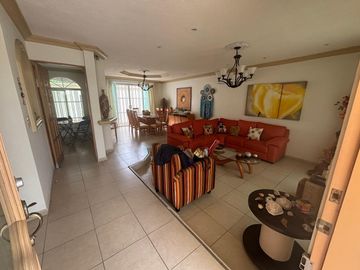 Casa en VENTA - Fracc. Residencial la Joya