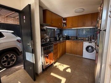 Casa en venta de 3 dormitorios c/ cochera en City Bell
