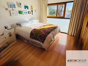 Casa en venta de 3 dormitorios c/ cochera en City Bell