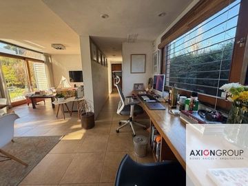 Casa en venta de 3 dormitorios c/ cochera en City Bell
