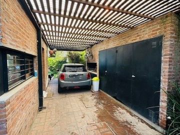 Casa en venta de 3 dormitorios c/ cochera en City Bell