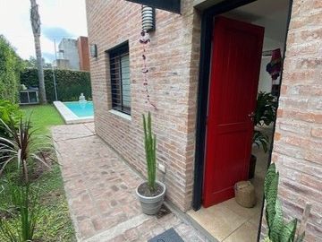 Casa en venta de 3 dormitorios c/ cochera en City Bell