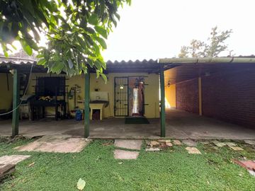CASA 3 AMBIENTES EN VENTA LONGCHAMPS APTO CREDITO