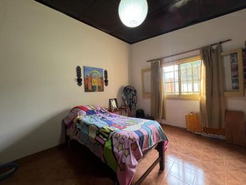 CASA 3 AMBIENTES EN VENTA LONGCHAMPS APTO CREDITO