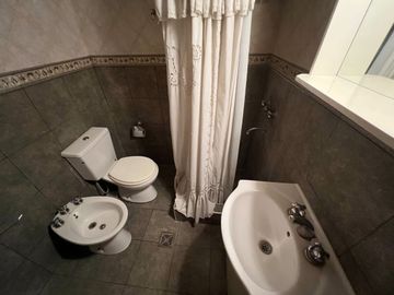 CASA 3 AMBIENTES EN VENTA LONGCHAMPS APTO CREDITO