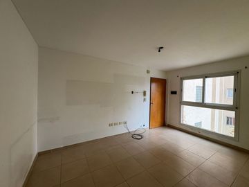 VENTA DEPARTAMENTO CON COCHERA BERAZATEGUI CENTRO