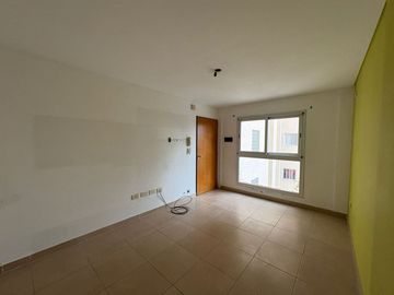 VENTA DEPARTAMENTO CON COCHERA BERAZATEGUI CENTRO