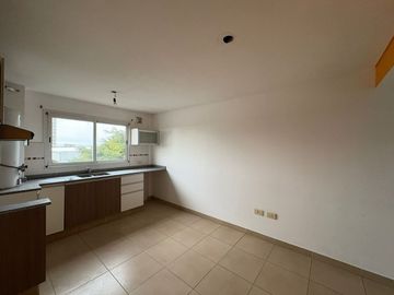 VENTA DEPARTAMENTO CON COCHERA BERAZATEGUI CENTRO