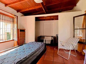 VENTA CASA 2 AMBIENTES QUINCHO Y PARQUE
