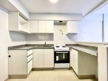 VENTA 2 AMB CON BALCON AESTRENAR ALMAGRO