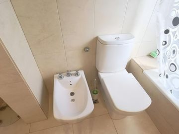 VENTA CASA 5 AMBIENTES PILETA LOTE PROPIO EN PILAR