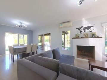 VENTA CASA 5 AMBIENTES PILETA LOTE PROPIO EN PILAR