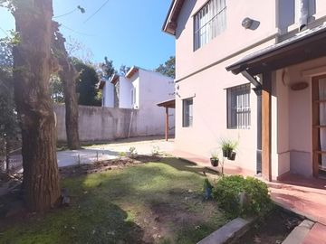 VENTA CASA 5 AMBIENTES PILETA LOTE PROPIO EN PILAR