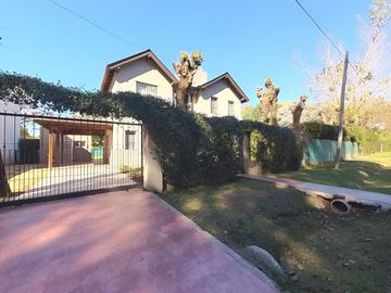 VENTA CASA 5 AMBIENTES PILETA LOTE PROPIO EN PILAR