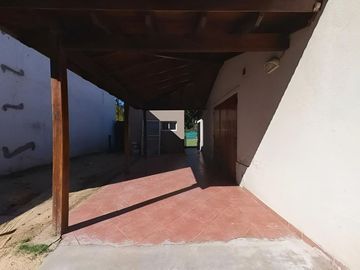 VENTA CASA 5 AMBIENTES PILETA LOTE PROPIO EN PILAR