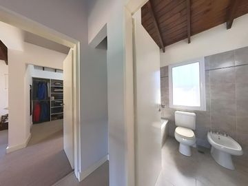 VENTA CASA 5 AMBIENTES PILETA LOTE PROPIO EN PILAR