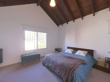 VENTA CASA 5 AMBIENTES PILETA LOTE PROPIO EN PILAR