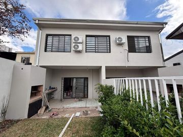 VENTA DUPLEX A ESTRENAR MARTINEZ 4 AMB CON PILETA