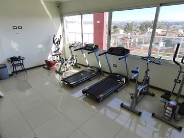 DPTO 2 DORMI AMENITIES PILETA GYM COCHERA CENTRO
