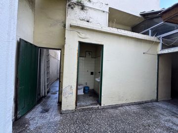 VENTA DE CASA 7 AMBIENTES EN AVELLANEDA