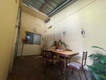 VENTA DE CASA 7 AMBIENTES EN AVELLANEDA